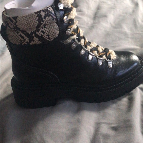 Boot - Picture 3 of 3